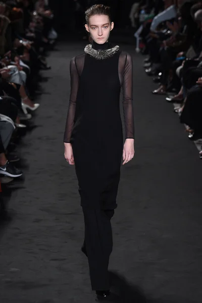 Look 23